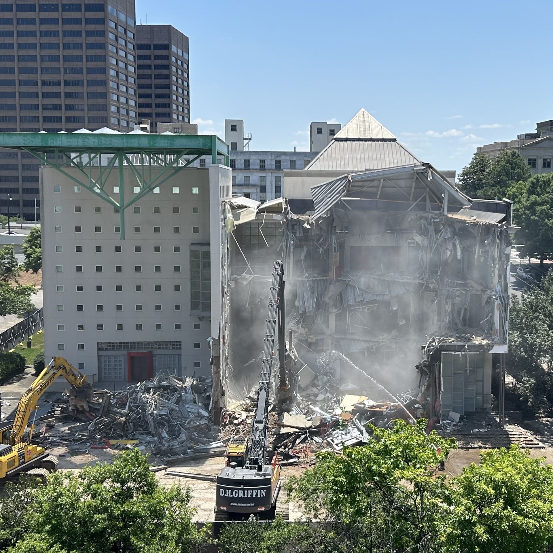 Original Downtown World of Coca-Cola demolished, to become parking lot -  Axios Atlanta, image size:1920x1920