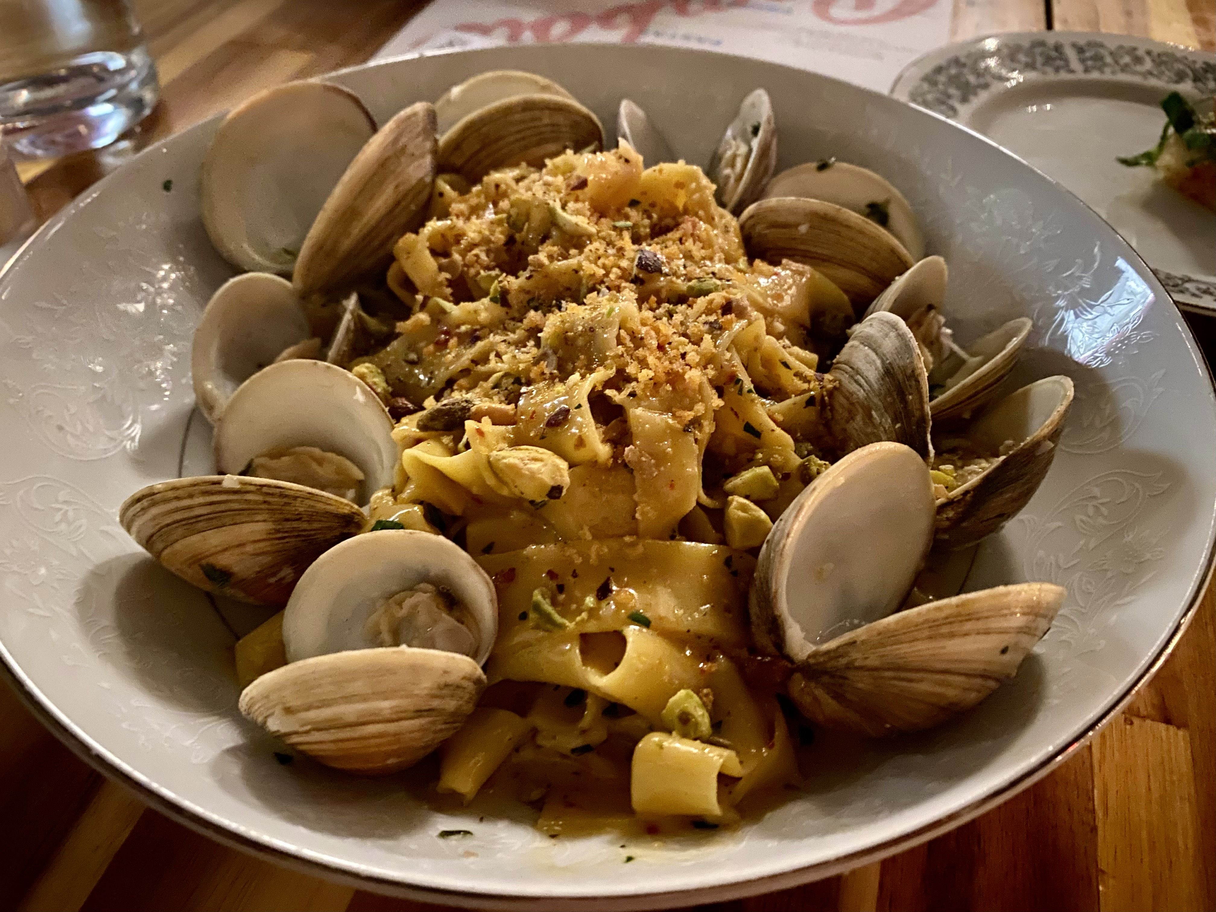 Clam pasta