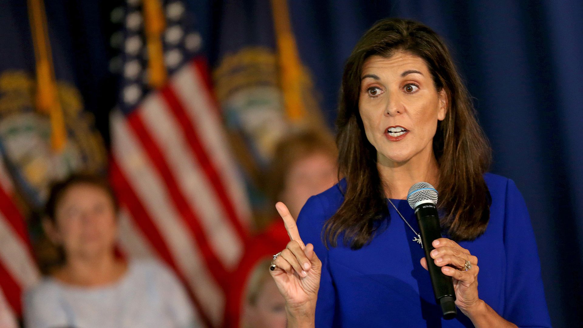  Nikki Haley campaigns on Wednesday in Bedford, NH. 