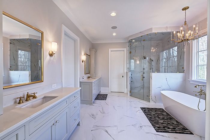 10200 Sweetleaf Place owner's suite bath