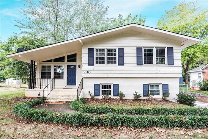 5810 Brookhaven Rd front