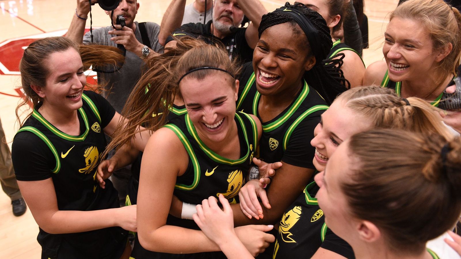 Sabrina Ionescu makes NCAA history hours after Kobe Bryant memorial speech
