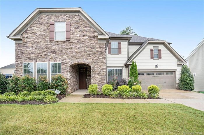 redbud featured home