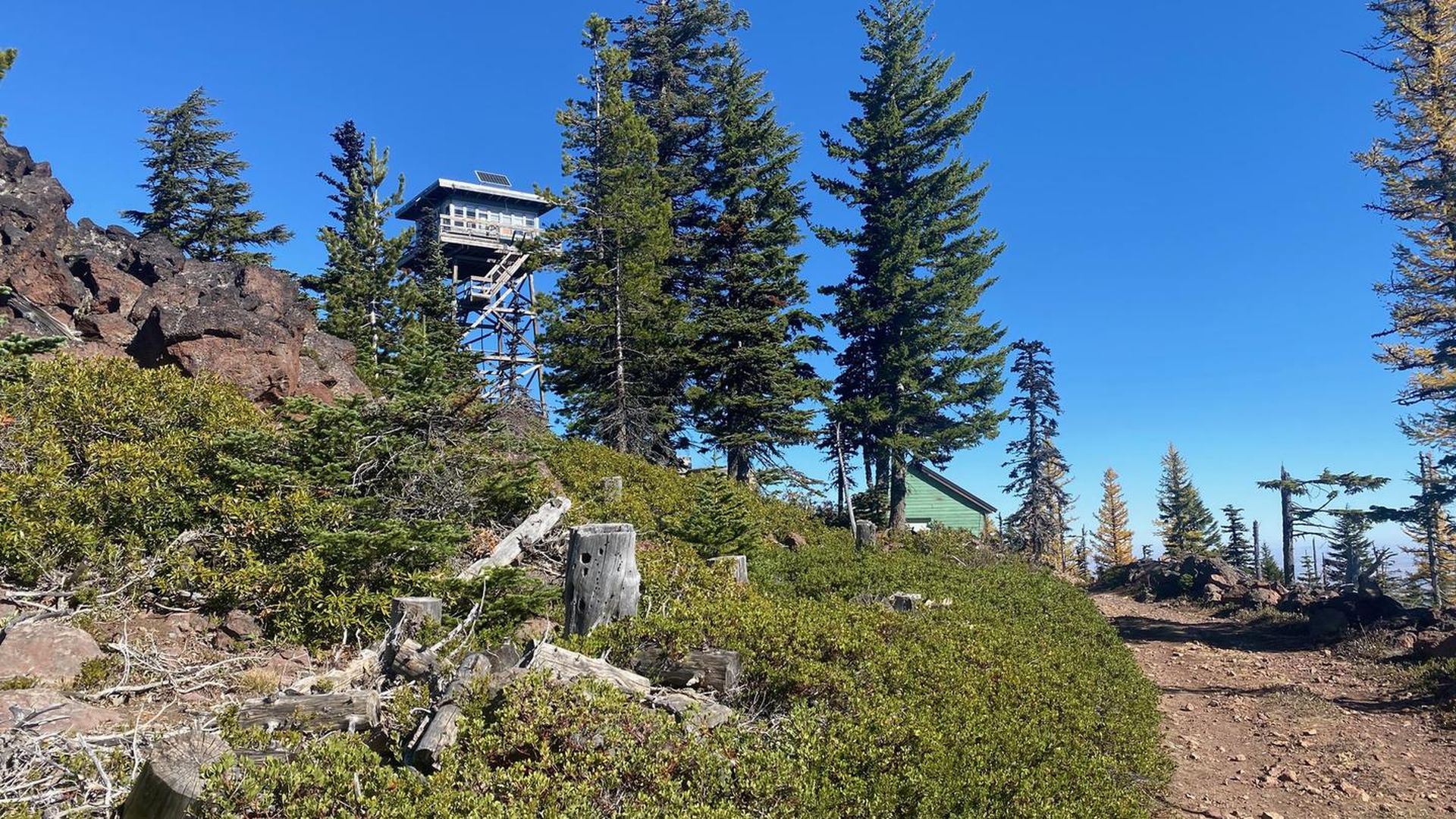 How to camp in Oregon’s wildfire lookouts - Axios Portland
