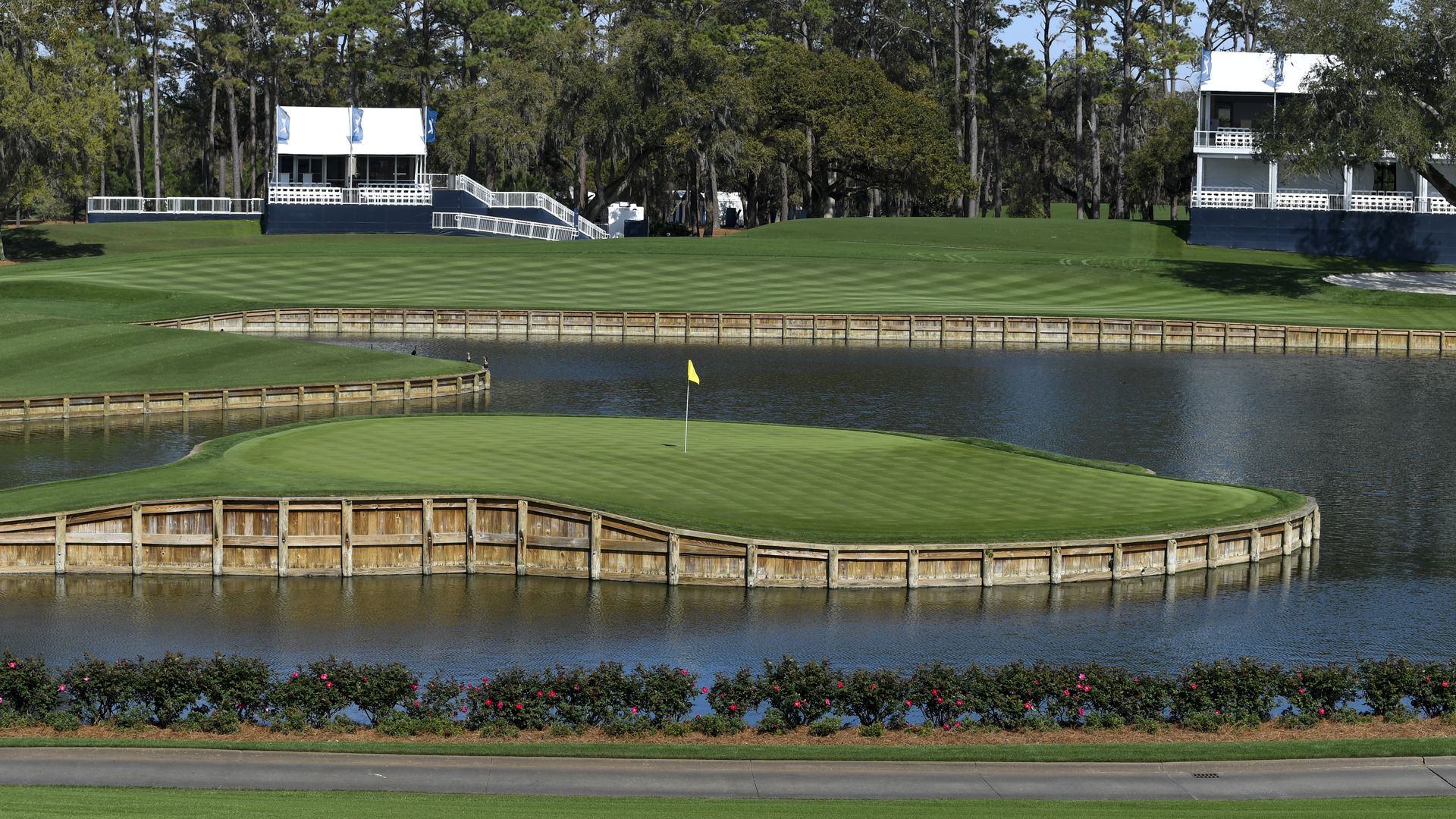 island green 17th hole