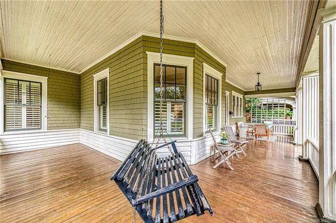 828 E Worthington Ave porch