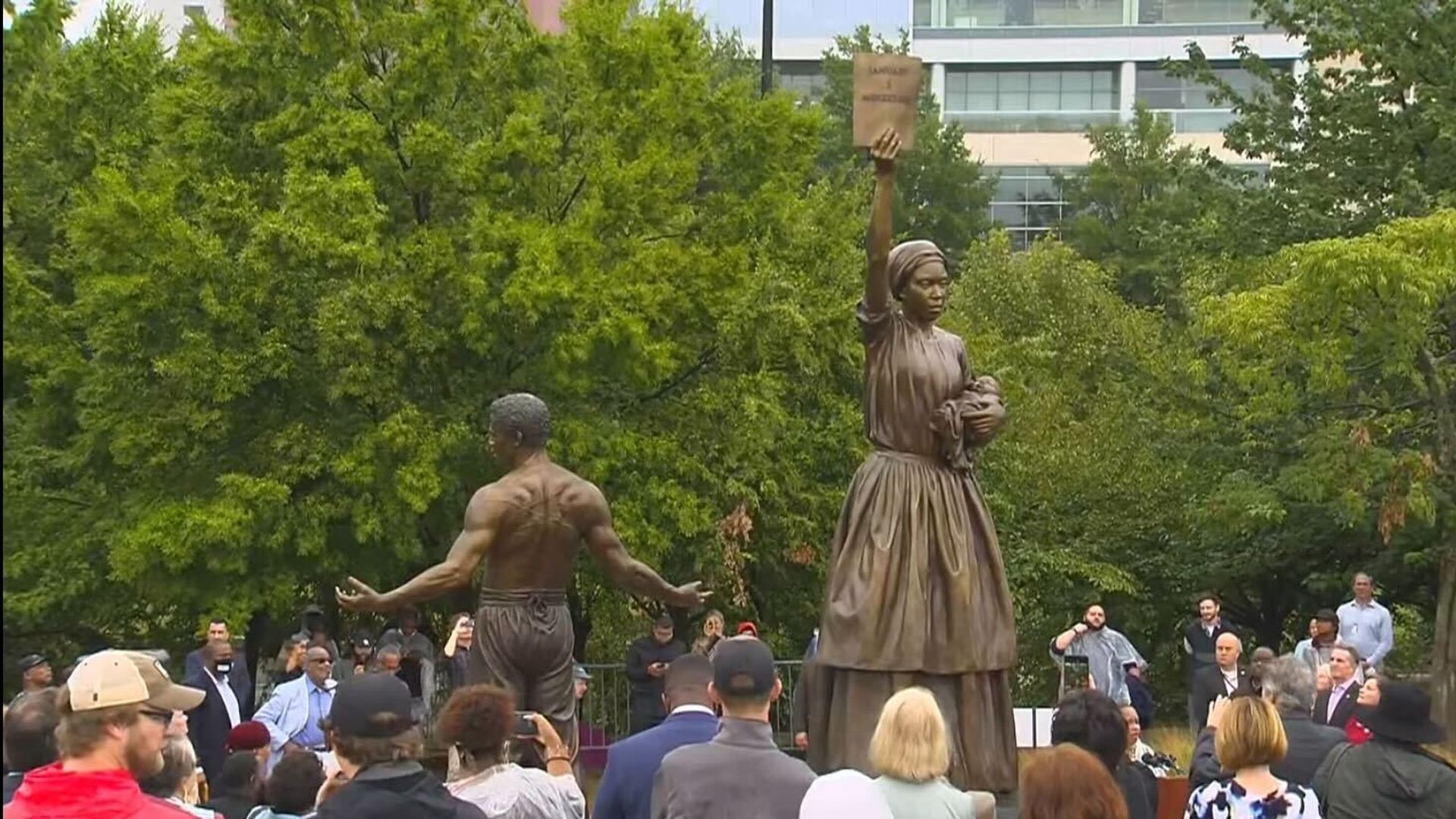 Picture of the statue