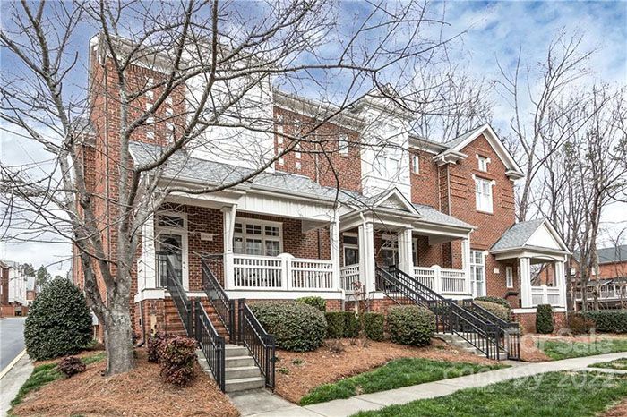 4806 South Hill View Dr,