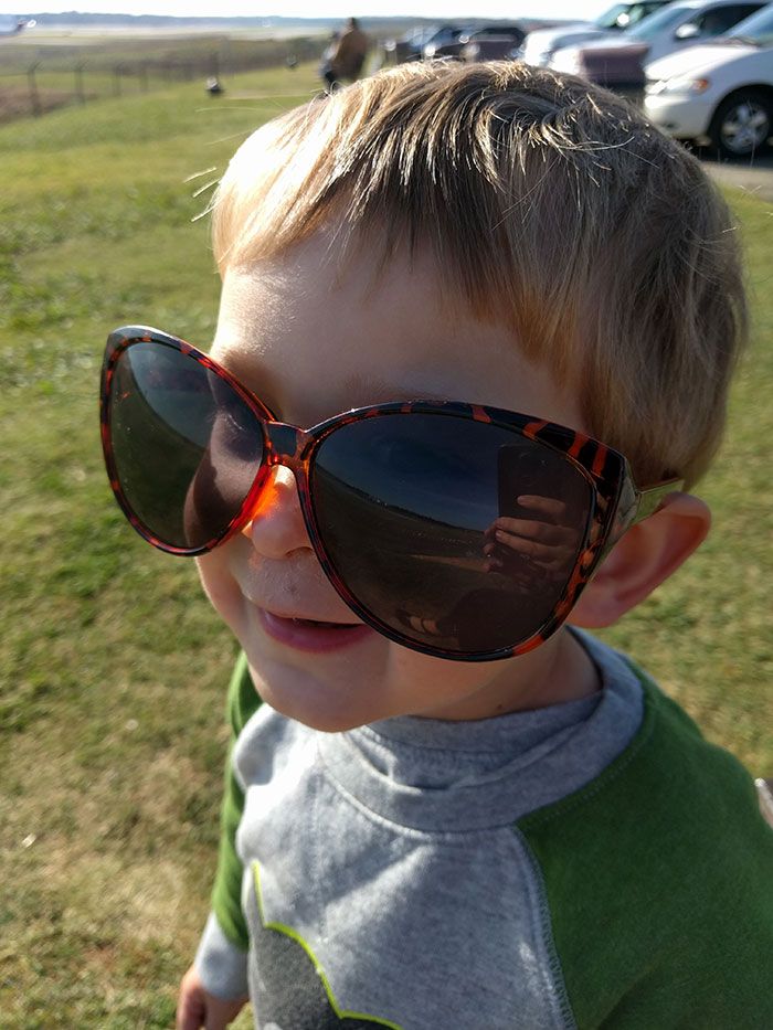 toddler-in-sunglasses