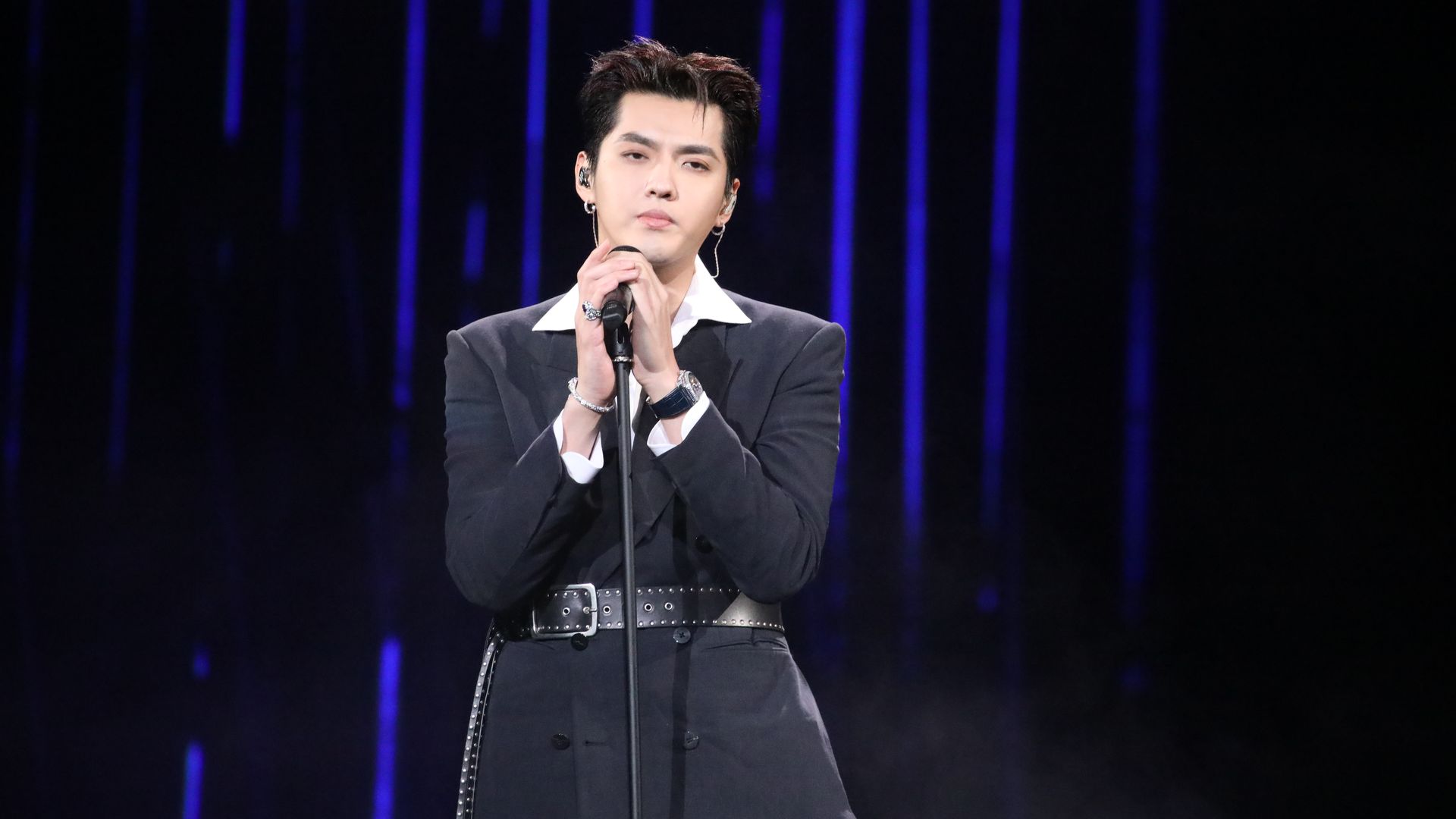 Singer Kris Wu performs on the stage during 2020 Tencent Video Star Awards on December 20, 2020 i