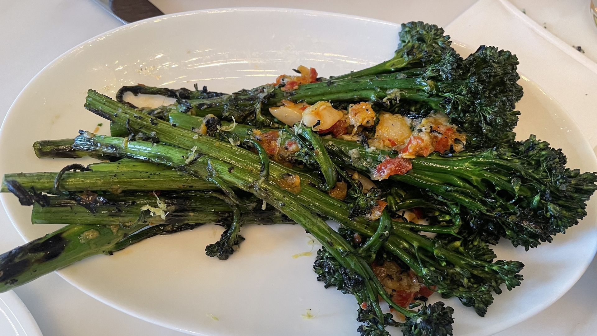 A plate of broccolini