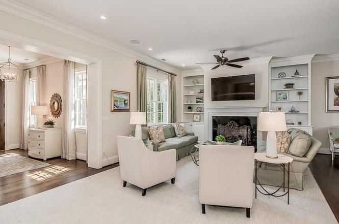 2623 Colton Dr living room