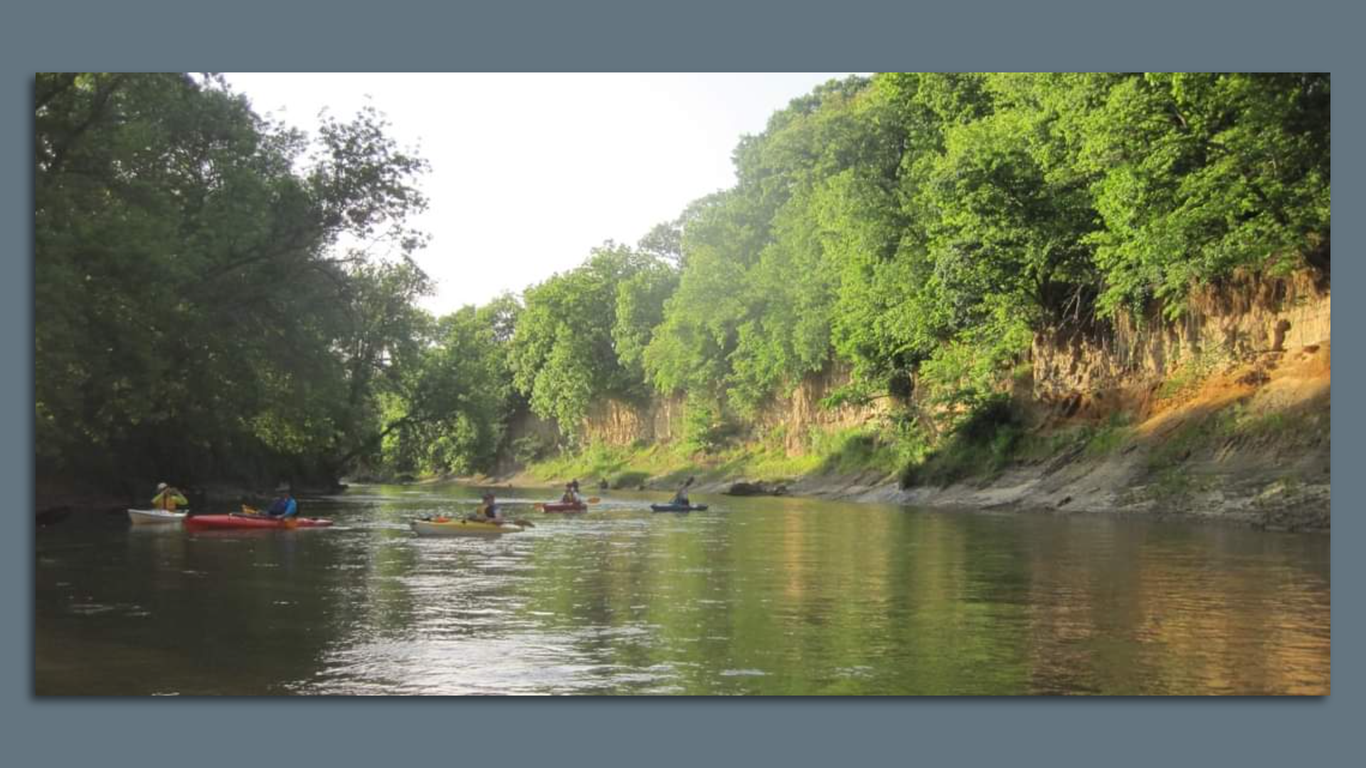 Iowa's best kayaking spots Axios Des Moines