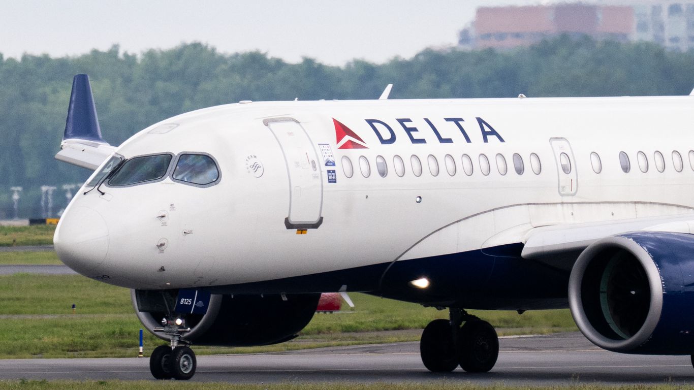 Senators Seek Answers on Delta AI Ticket Pricing Expansion