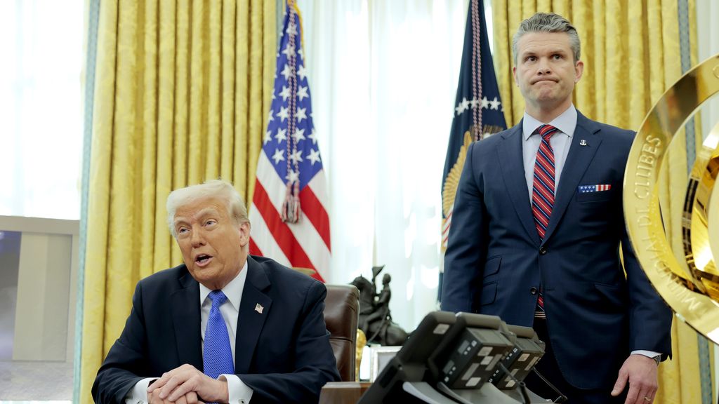 Congress erupts over Trump admin's Signal leak: "Heads should roll"