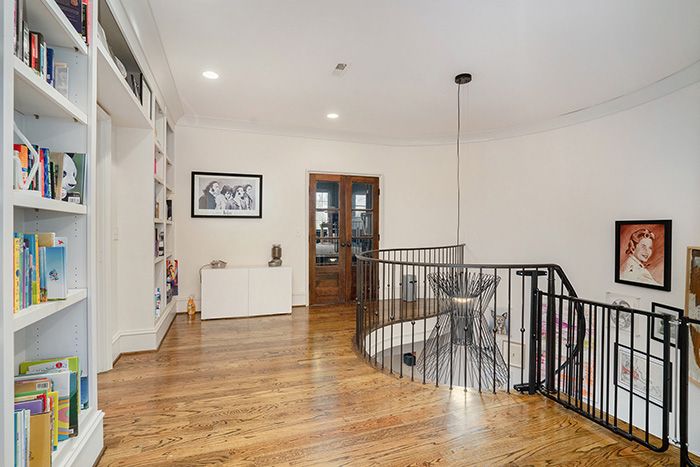 2927 Carmel Road details