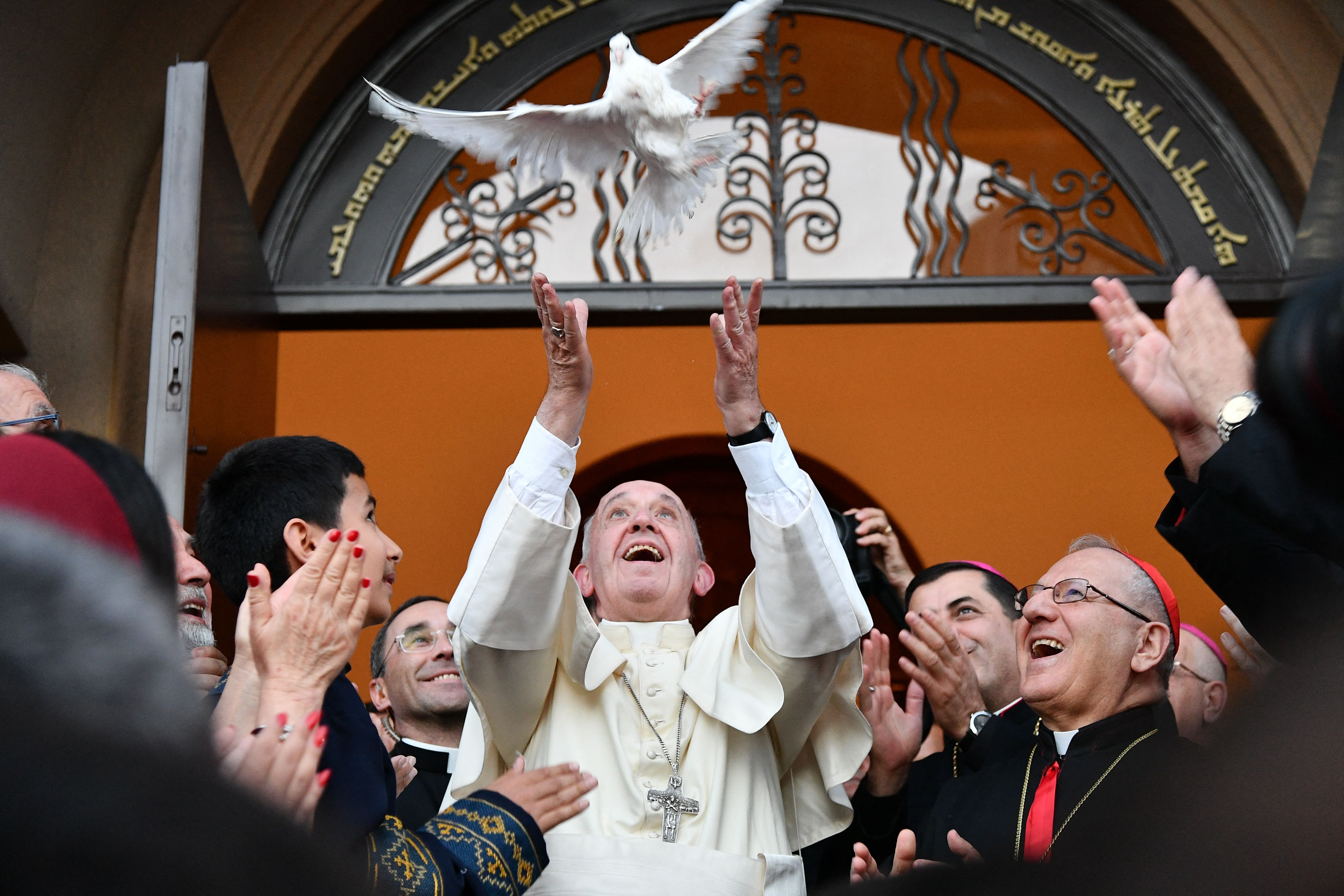 Pope releases dove