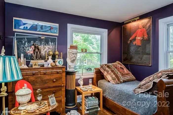 3020 Rush Ave bed