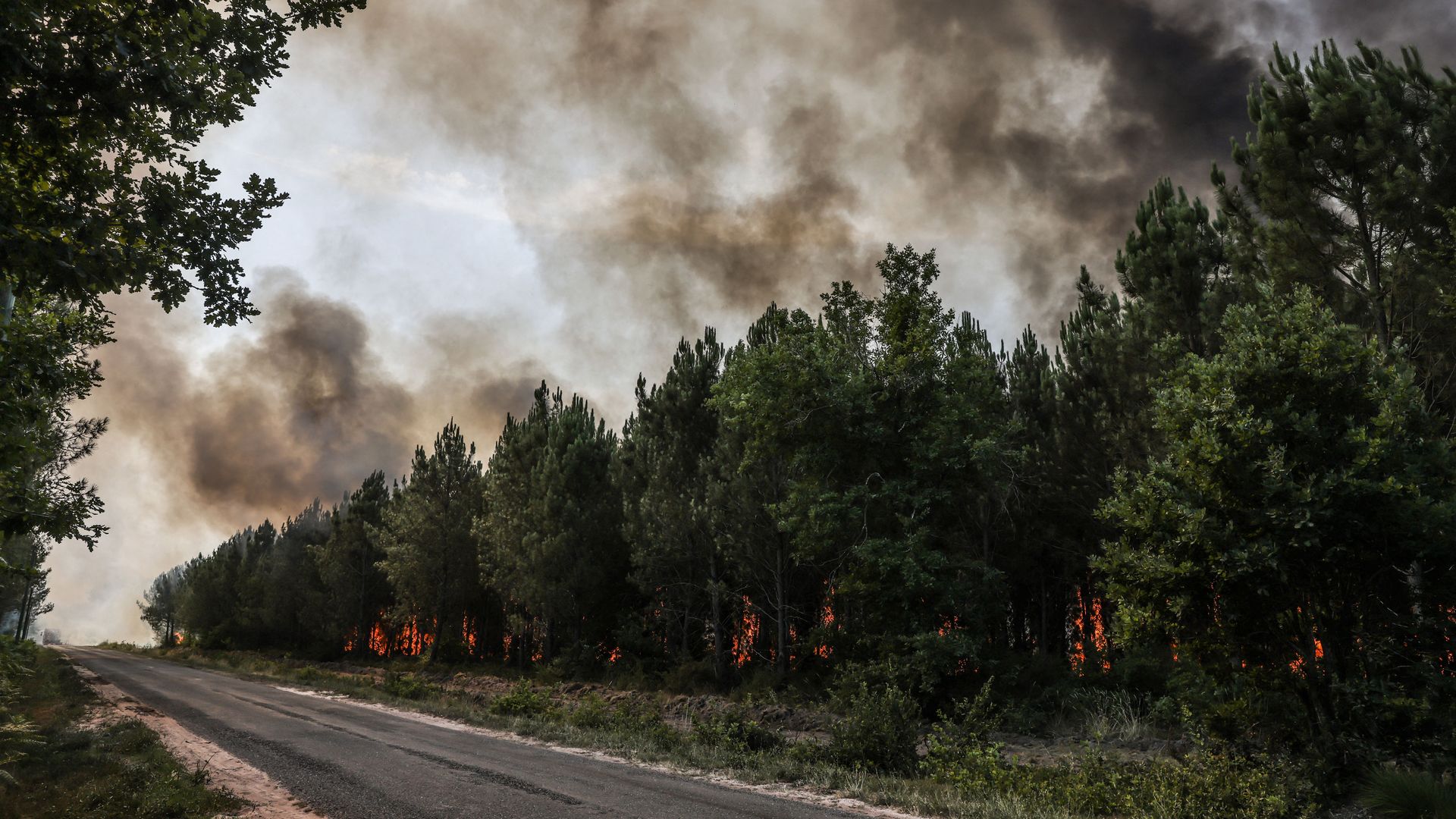 Wildfire burning in France amid a record heat wave