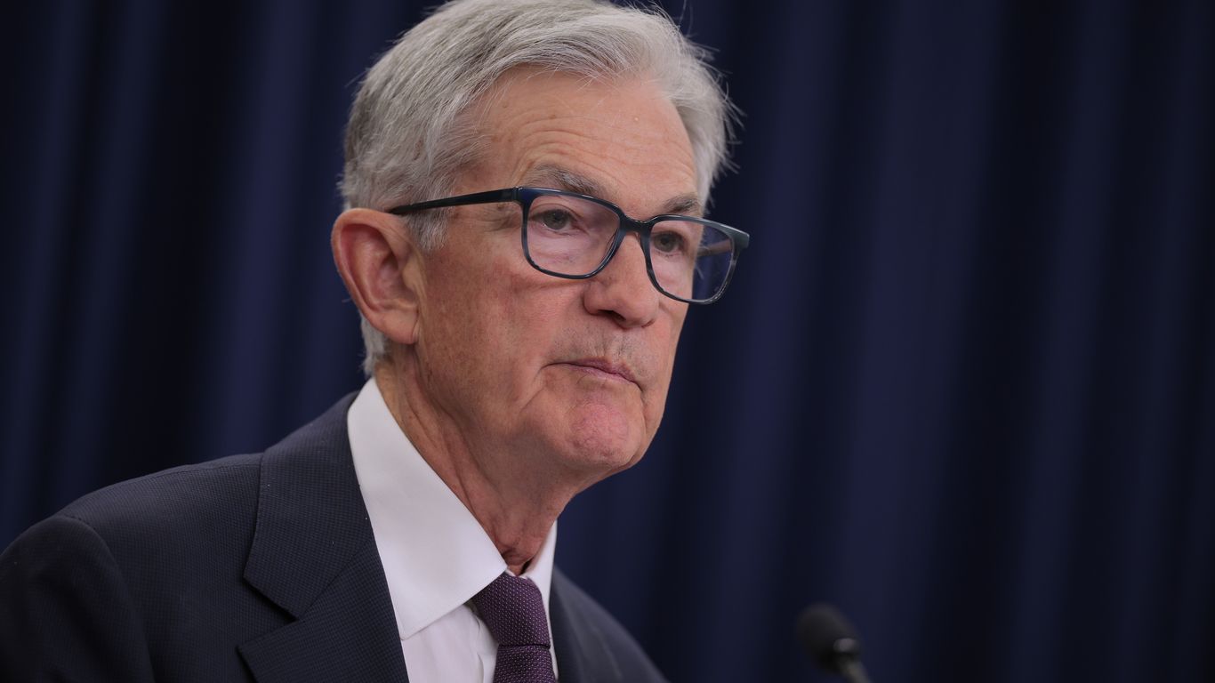 The world's most powerful central bankers are rallying behind Jerome Powell