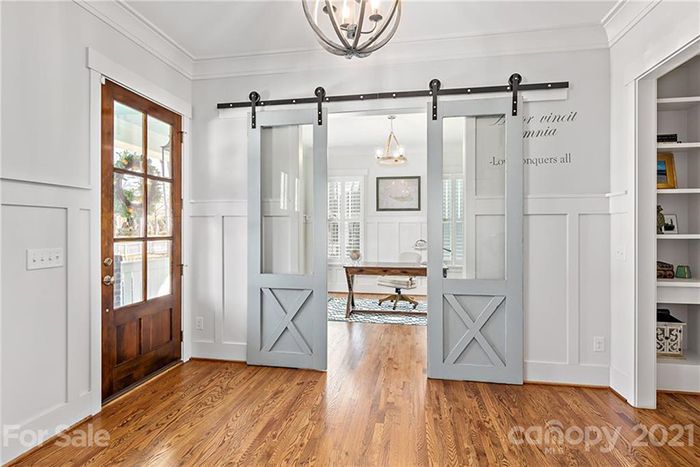 2912 Sharon View Road doors