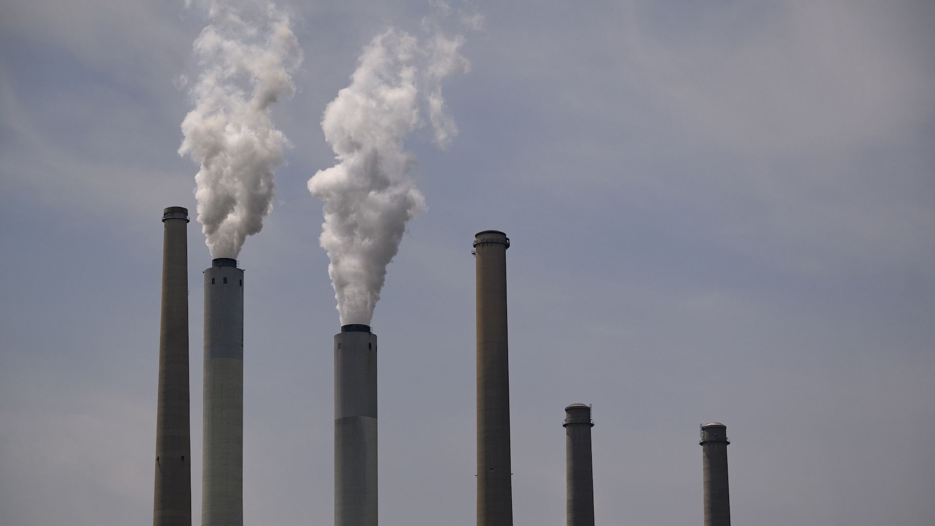 Photo of smokestacks at a Kentucky power plant