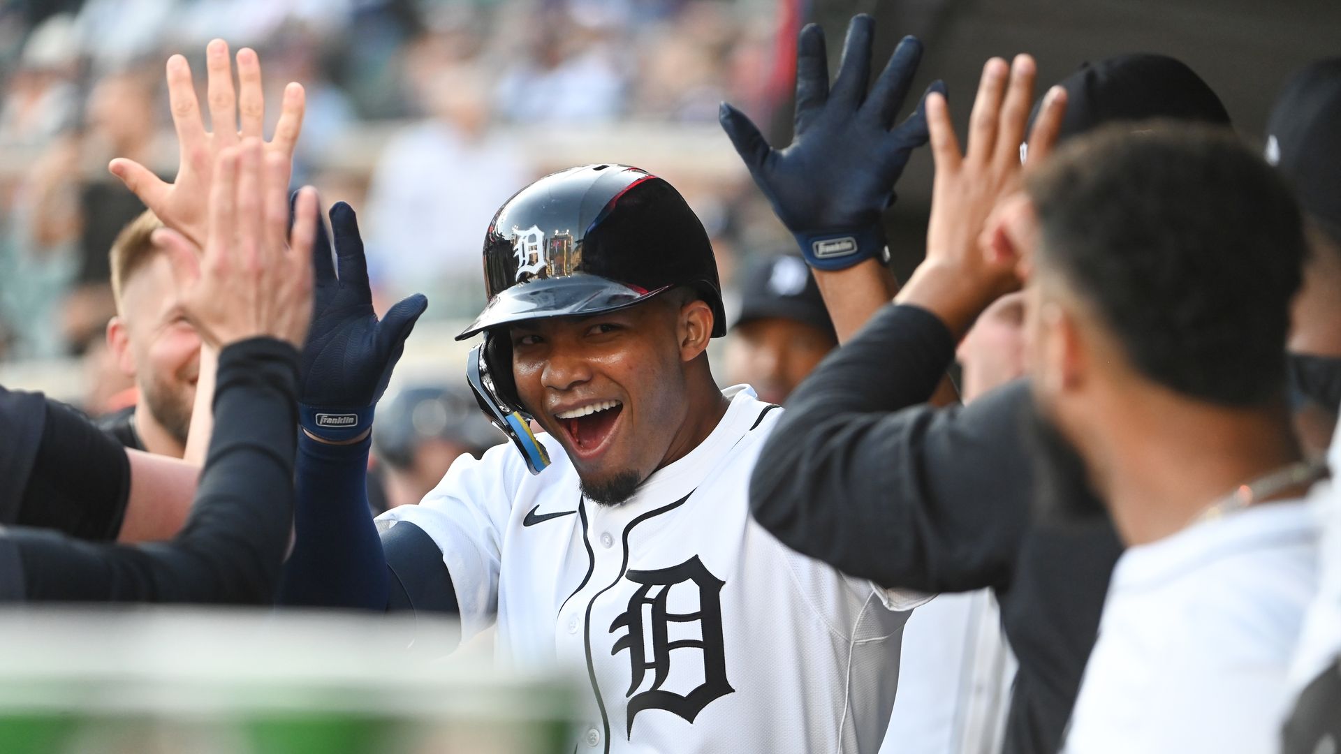 Wenceel Pérez, shown smiling in the dugout, and the Tigers host the Cubs this weekend.