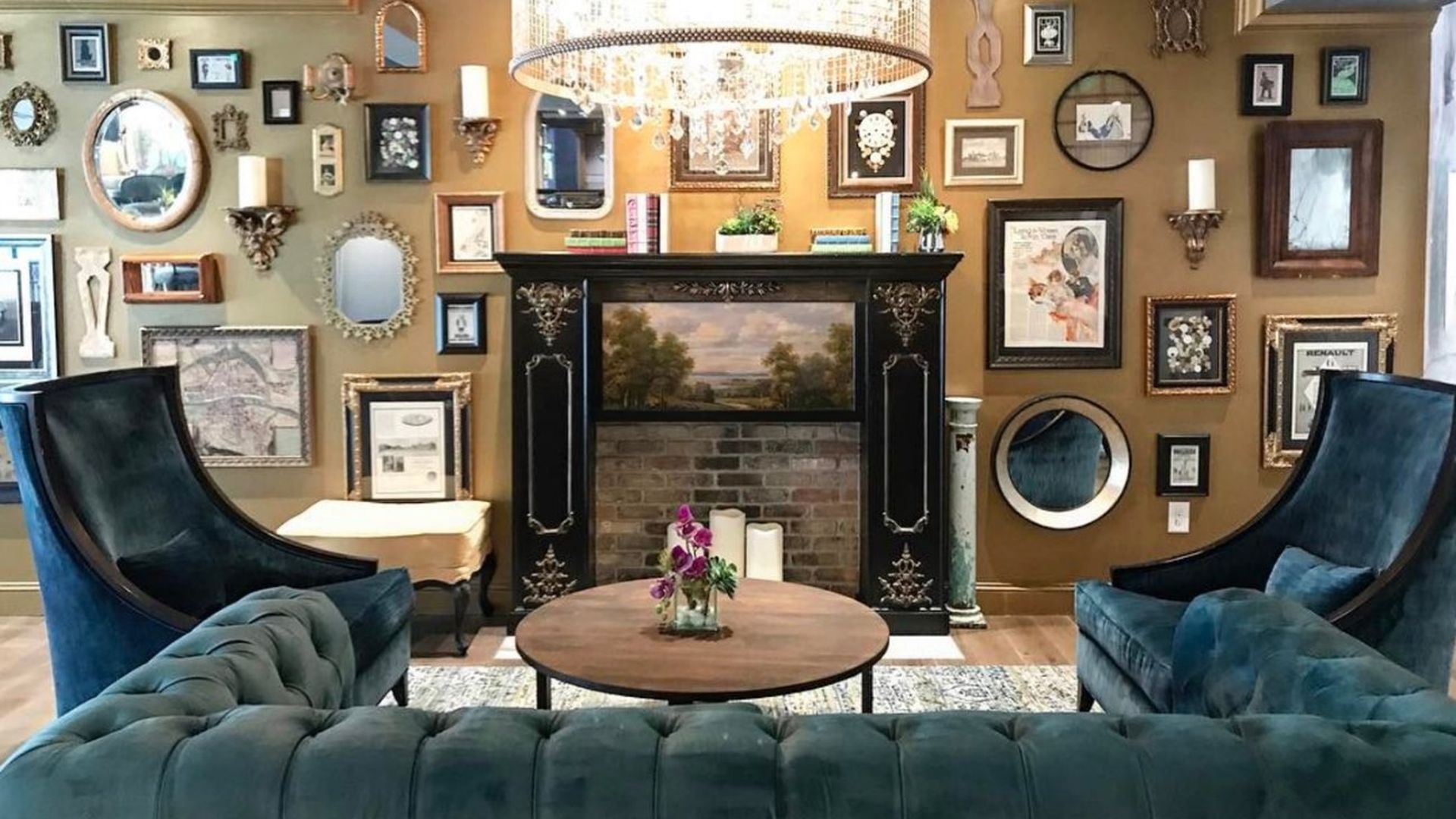 sophia's lounge