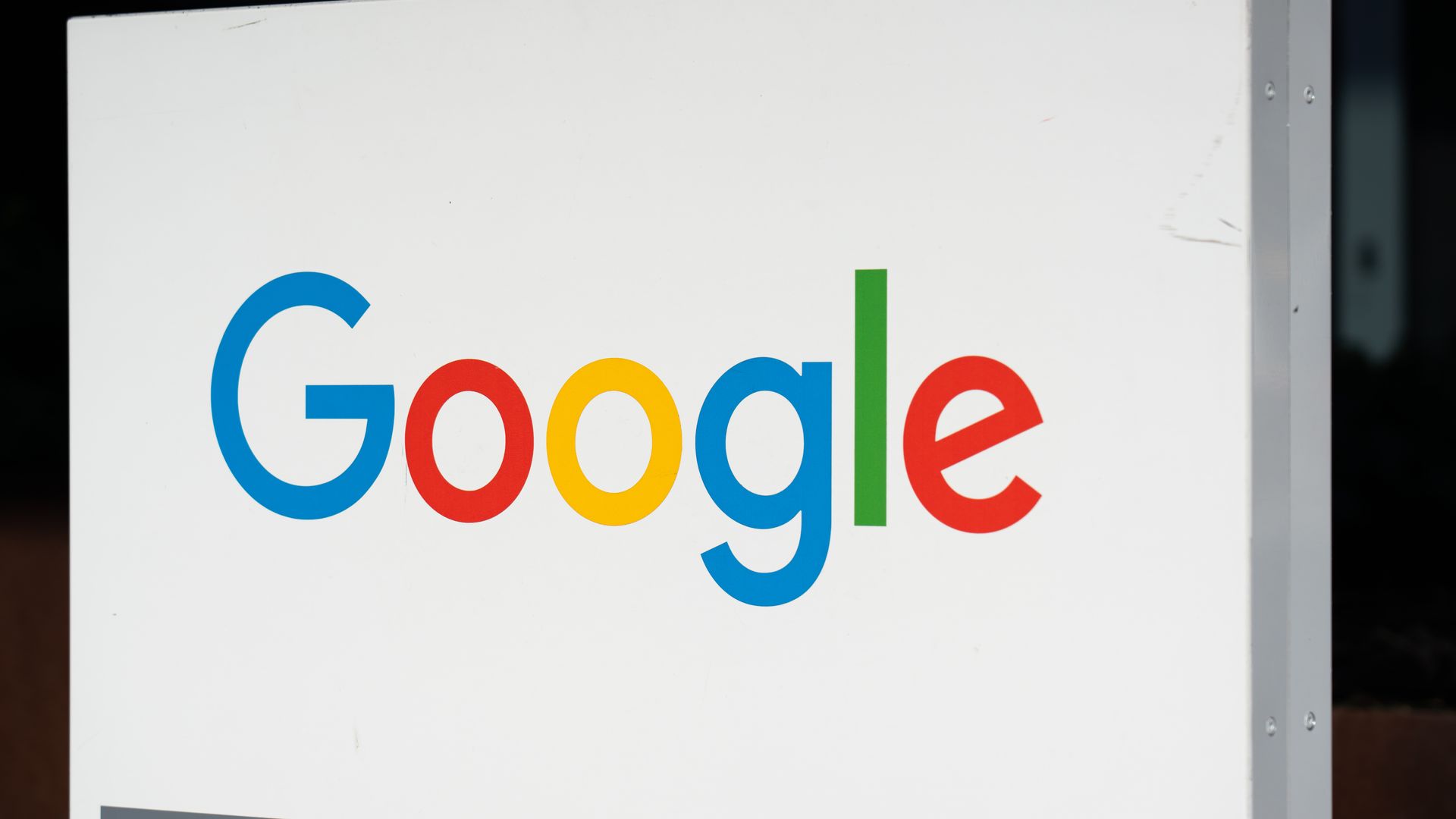Google logo.