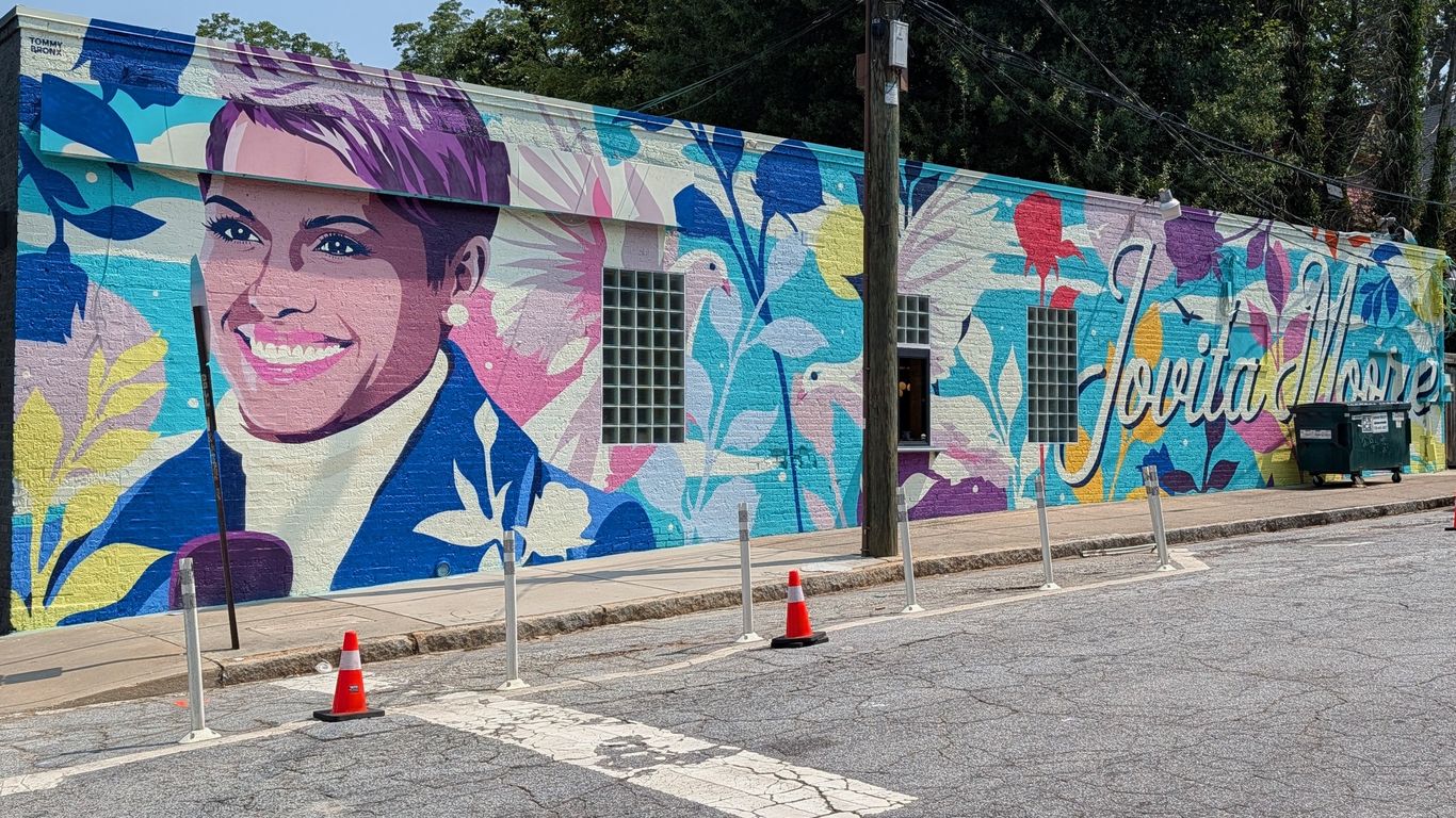 Jovita Moore mural returns in Grant Park