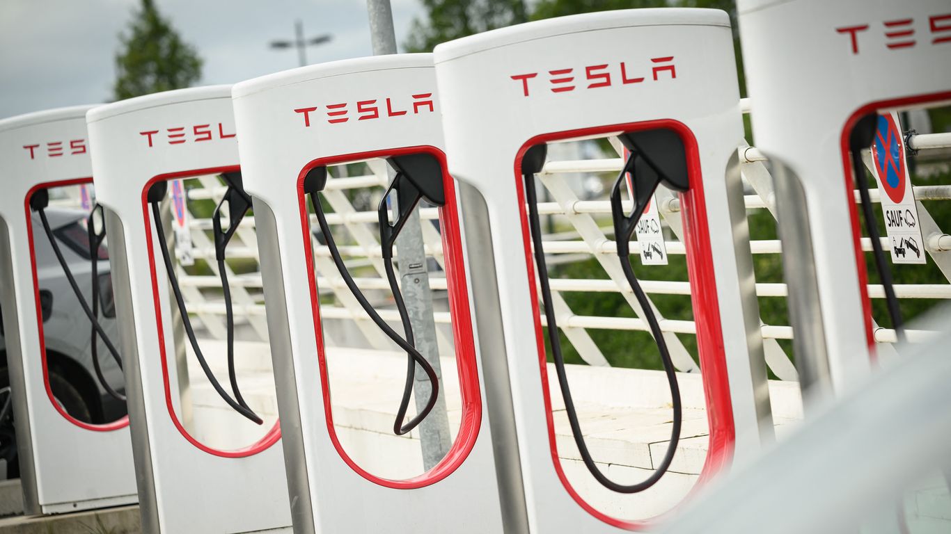 Tesla earnings rise, but AI expenses add up for Elon Musk