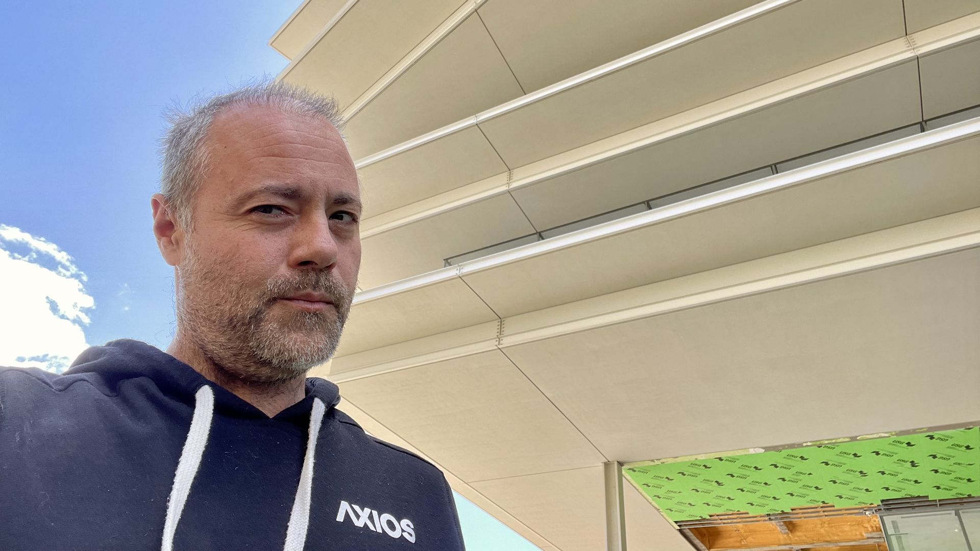 A photo of Jason Clayworth.