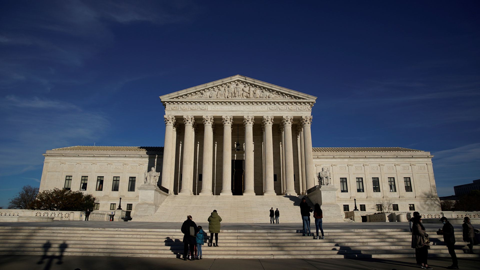 Photo of the Supreme Court building from the front