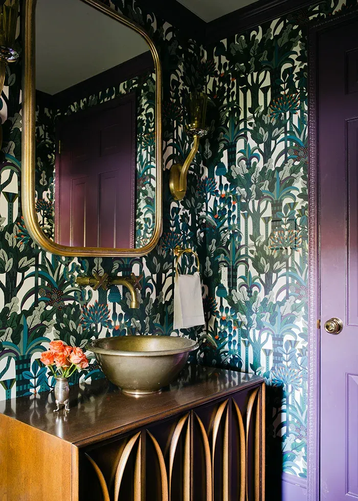 charlotte lucas poweder room 1