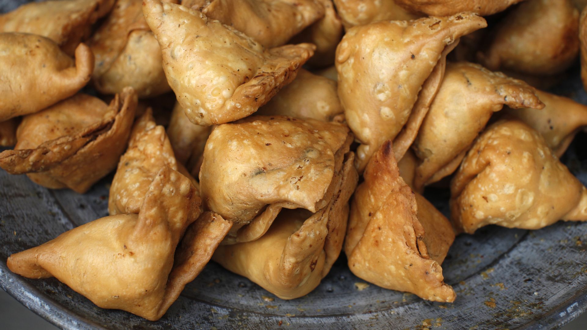 A photo of samosas