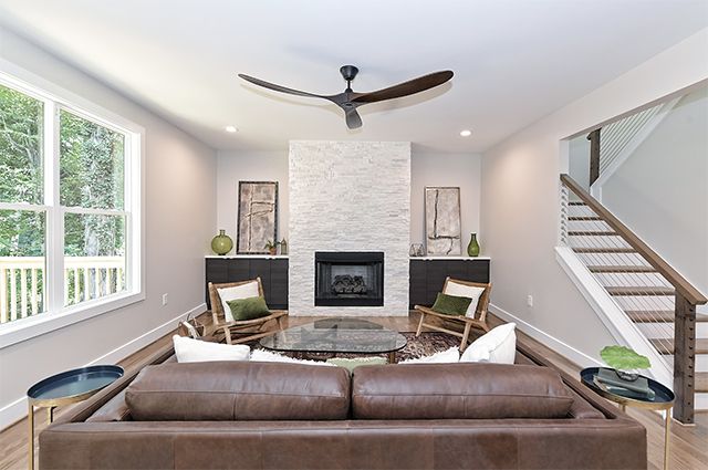 4226 Mantle Court living room