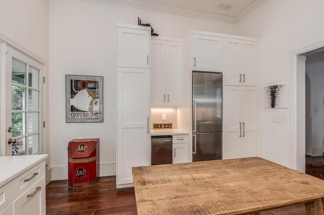 314 W 8th St cabinets