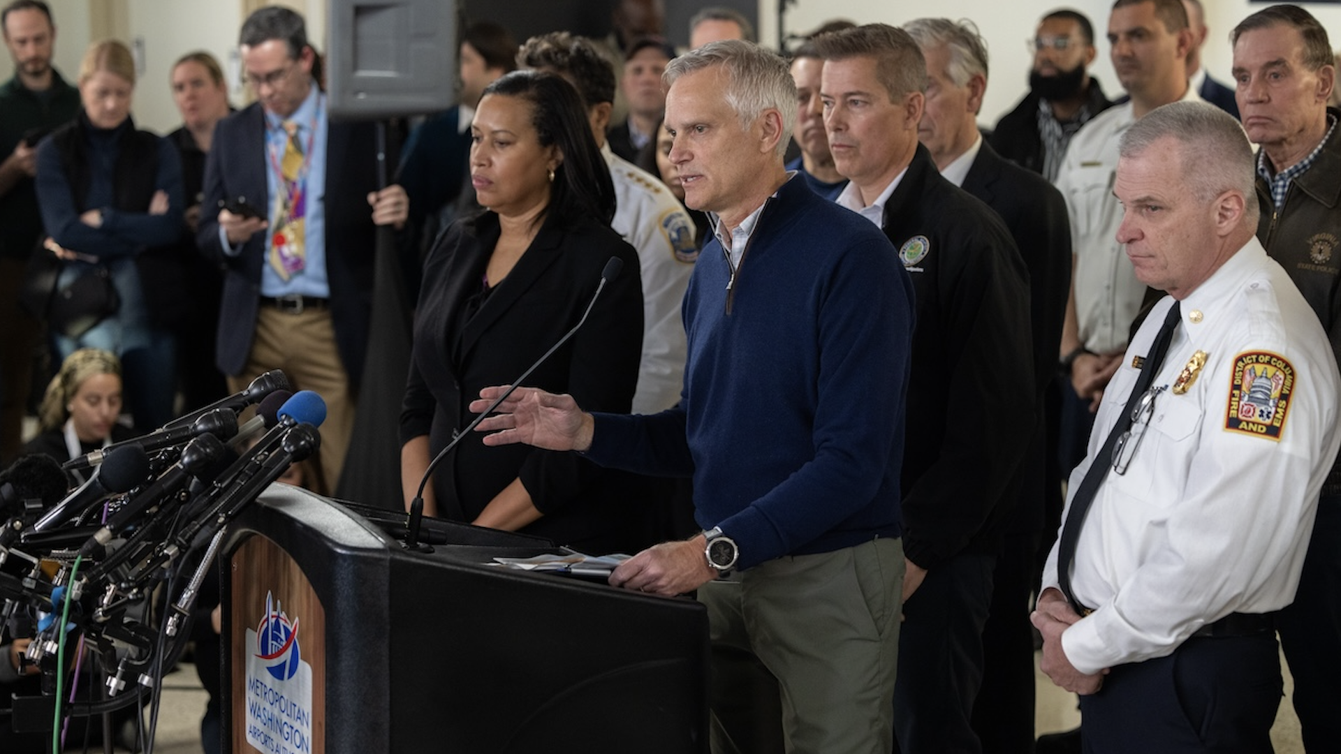 WASHINGTON, DC, UNITED STATES - JANUARY 30: American Airlines CEO Robert Isom speaks at a press conference with other officials to give updates following a collision between an American Airlines plane and an Army helicopter in Washington, DC on January 30, 2025. (Photo by Nathan Posner/Anadolu via G