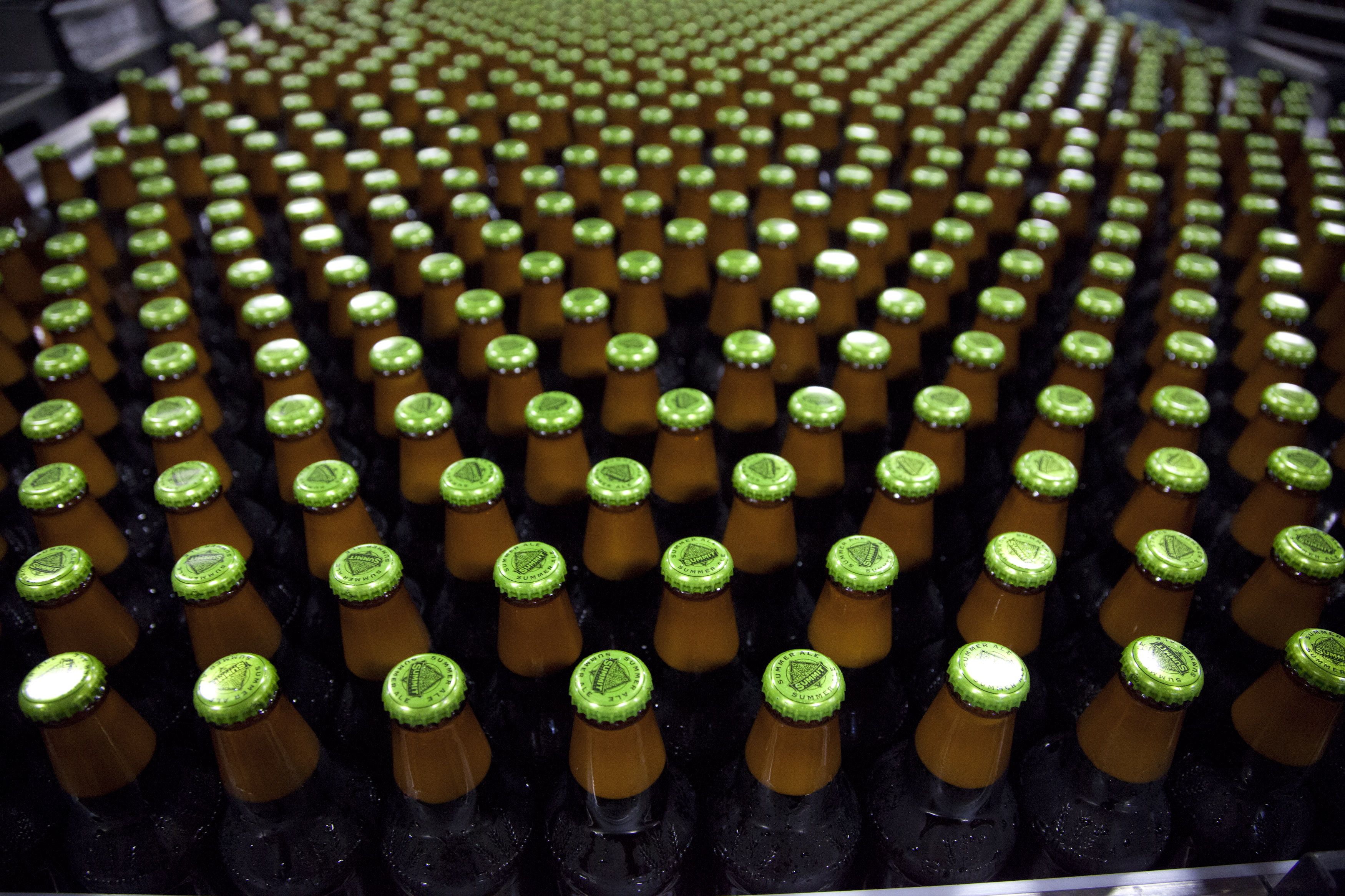 axios.com - Nick Halter - Summit Brewing founder confident he'll retain control after lawsuit
