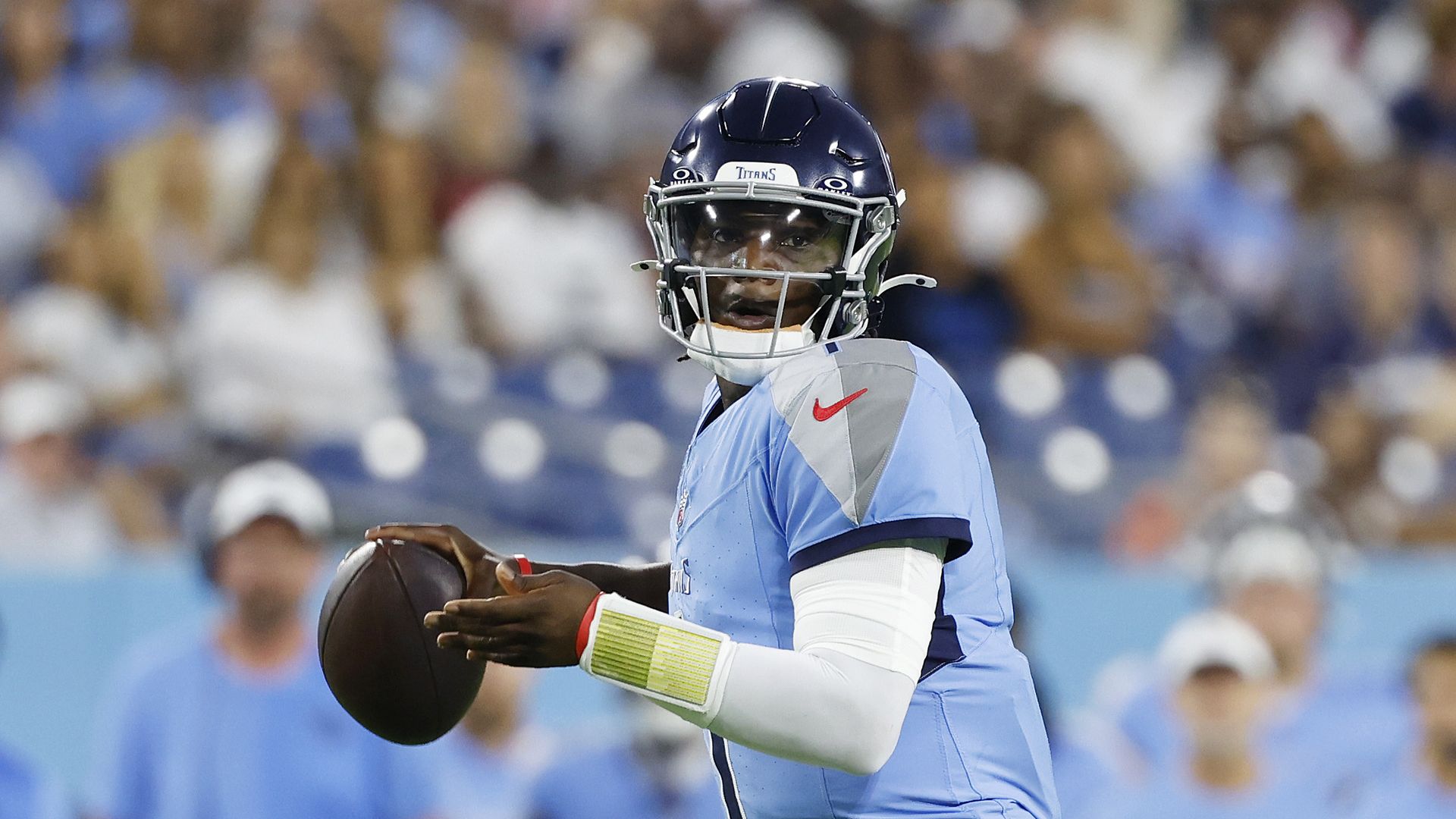 Titans quarterback Cam Ward