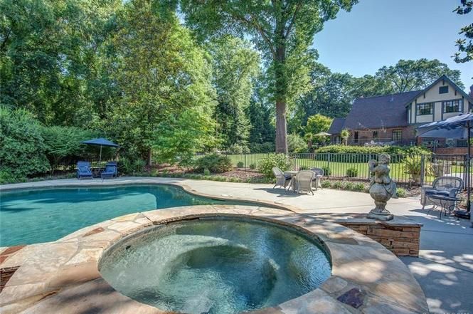 304 S Central Ave pool