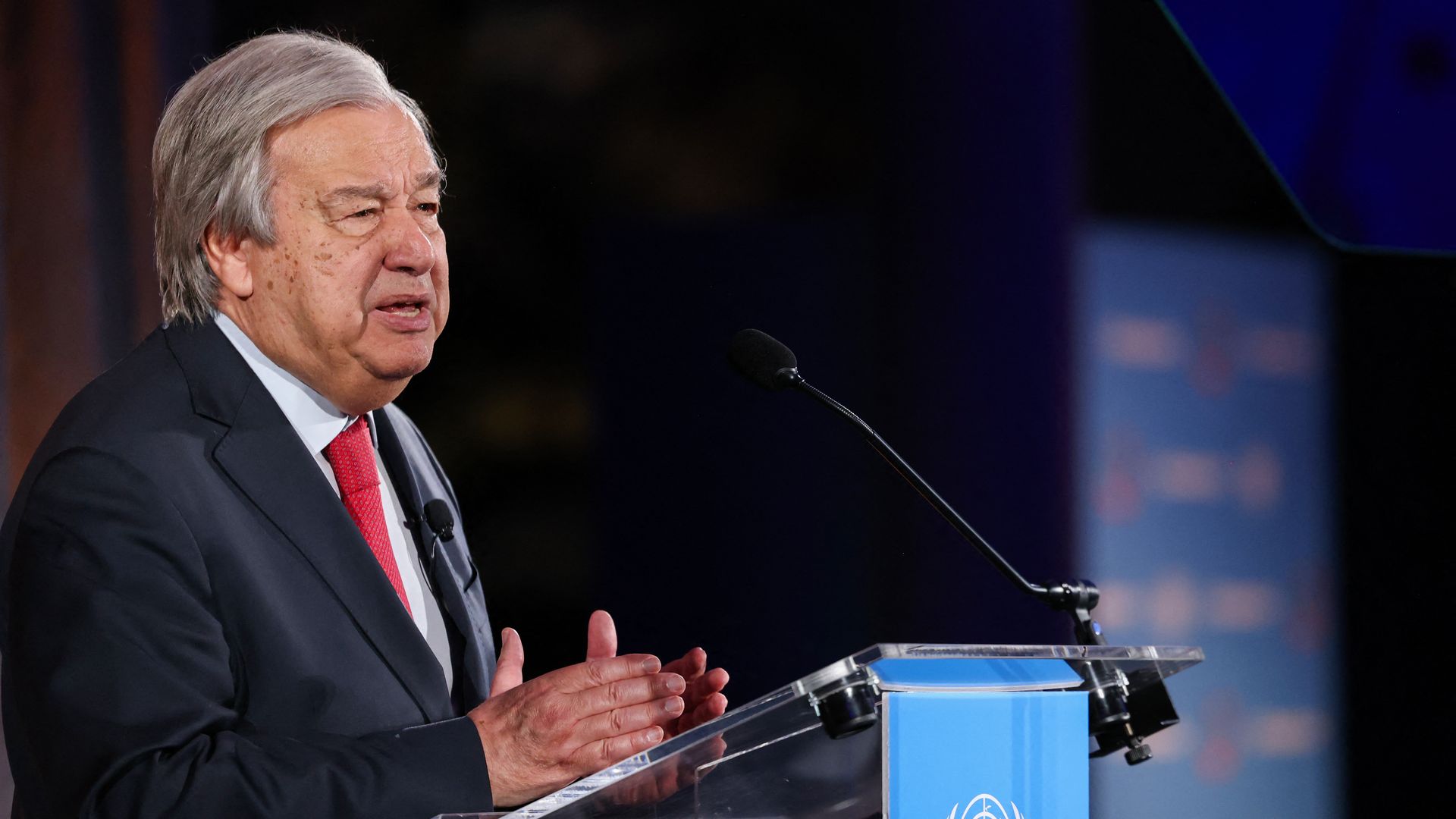 Photo of UN Secretary-General António Guterres speaking on climate change at the American Museum of Natural History in New York City. 