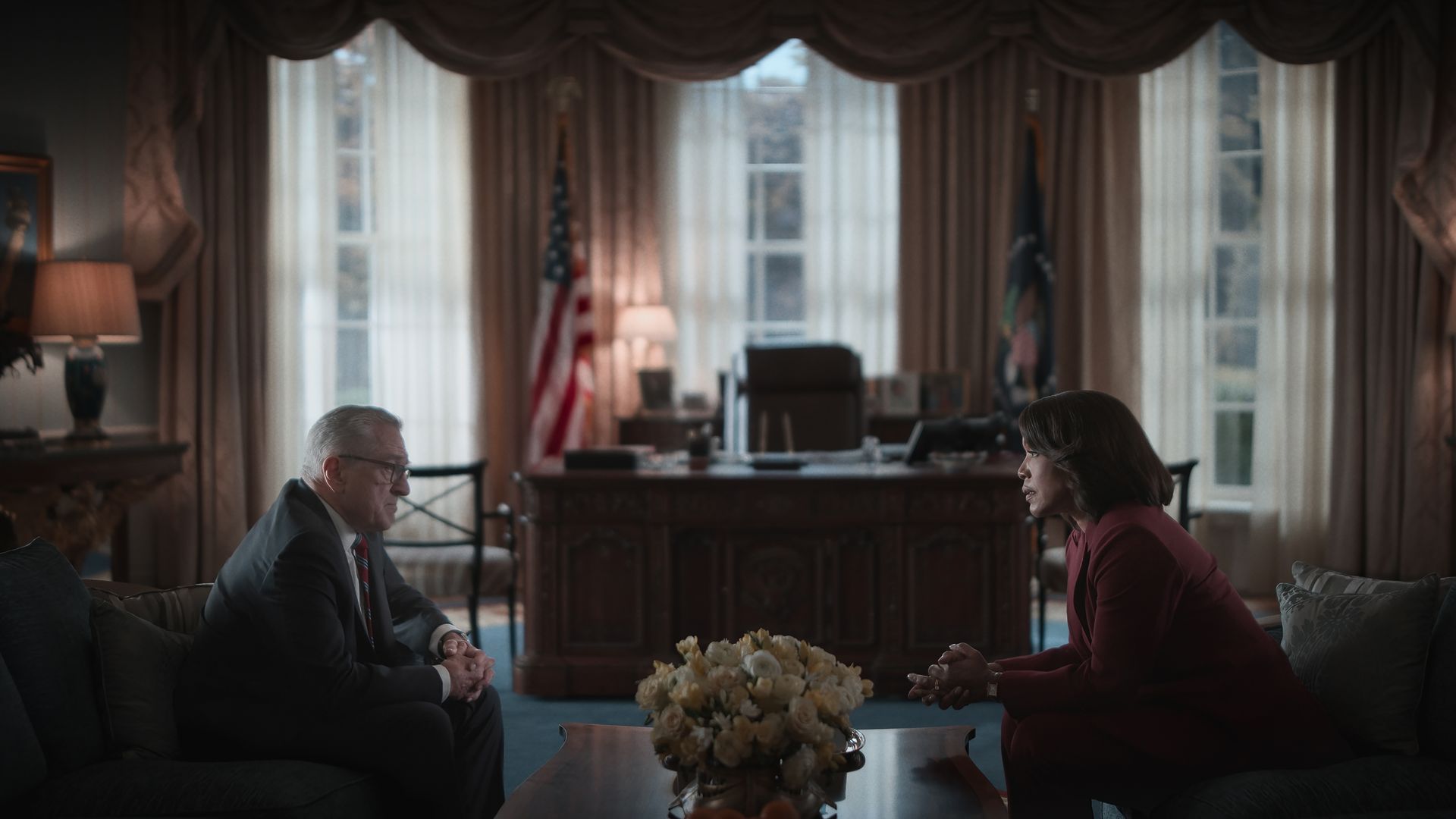 Robert De Niro as George Mullen and Angela Bassett as President Mitchell in Episode 101 of "Zero Day"