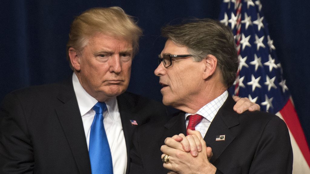 Trump blames Perry for Ukraine call