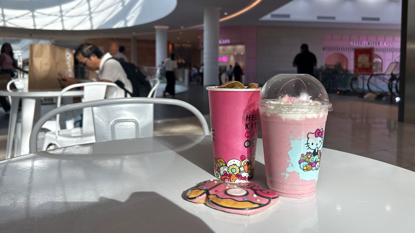 World's largest Hello Kitty Café opens in Chicago June 26