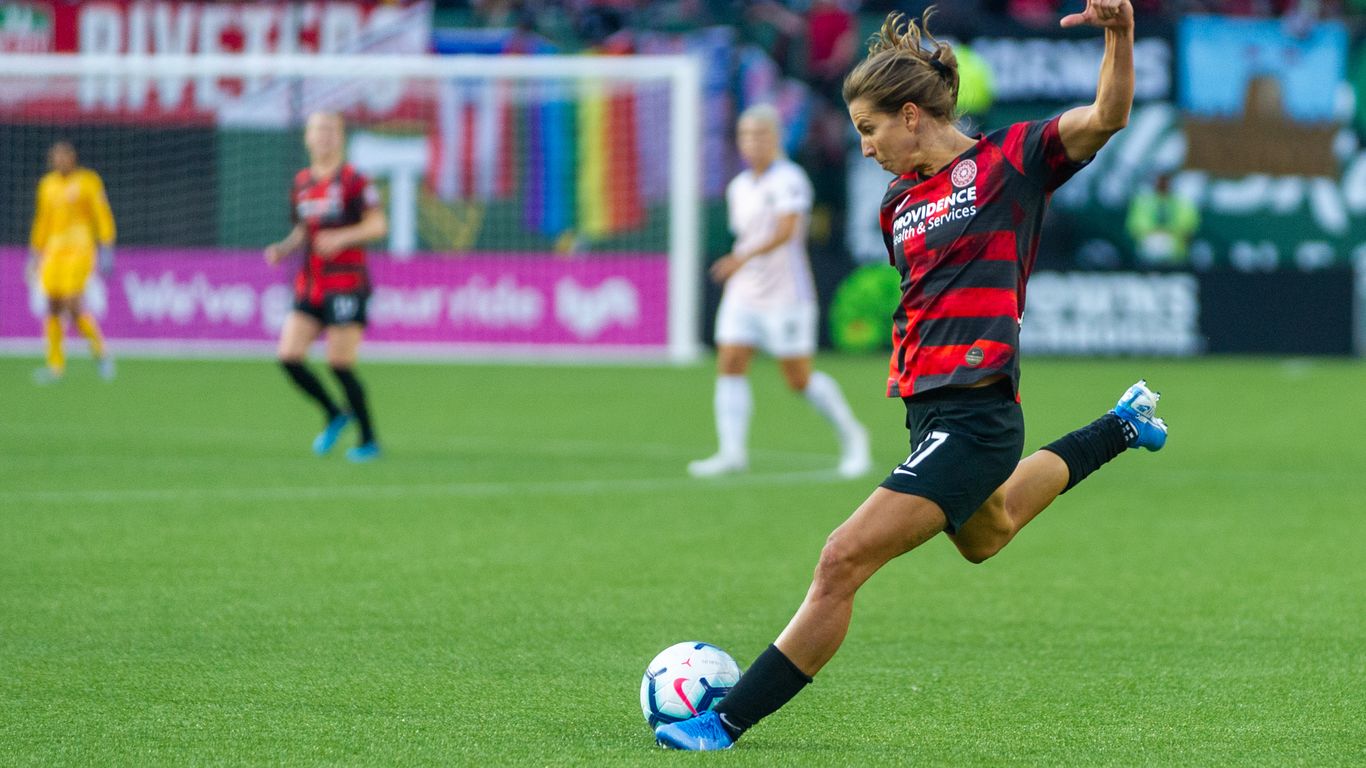Tobin Heath returns to Portland for retirement ceremony
