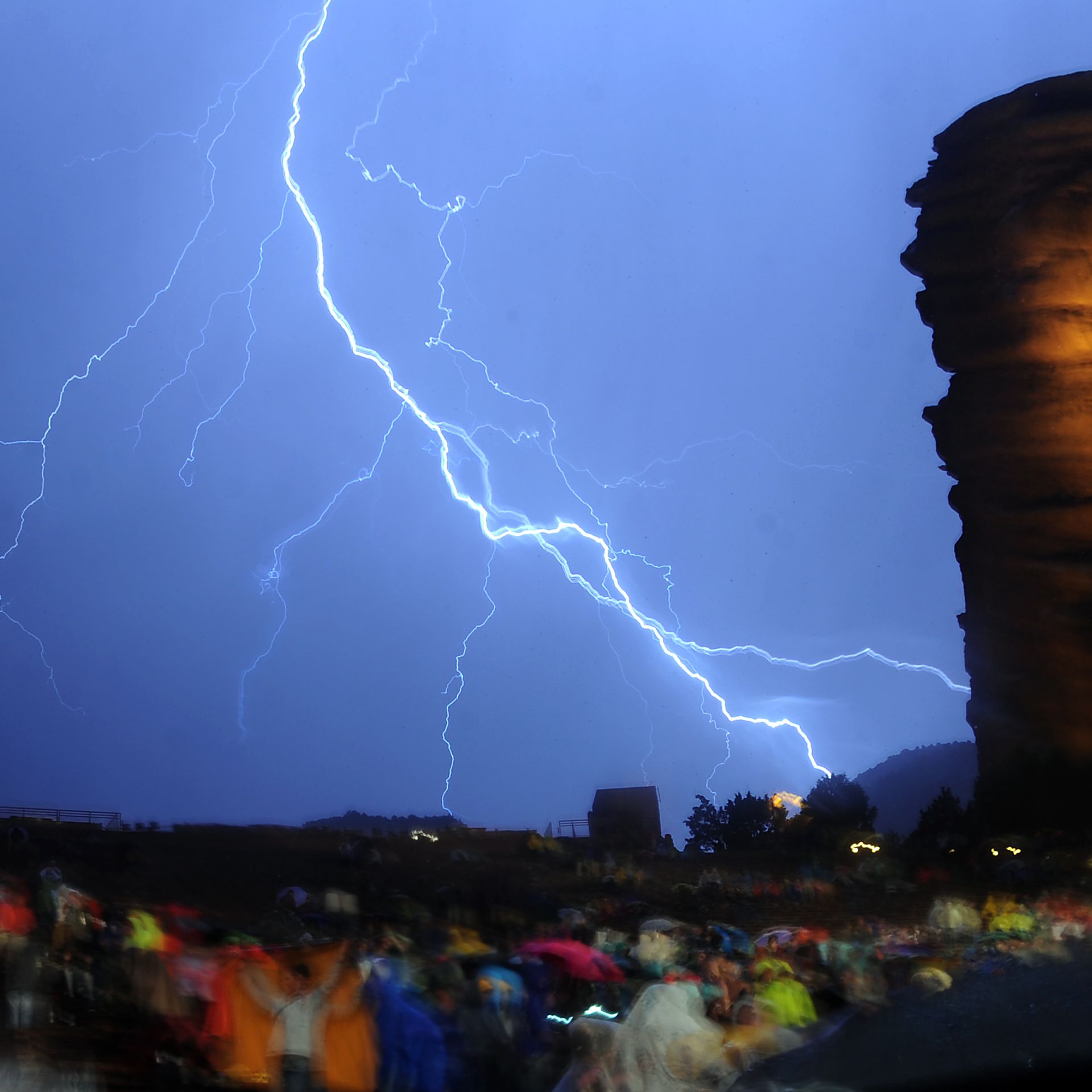 At placere Cyberplads fest Red Rocks makes safety tweaks after hail storm that injured dozens - Axios  Denver
