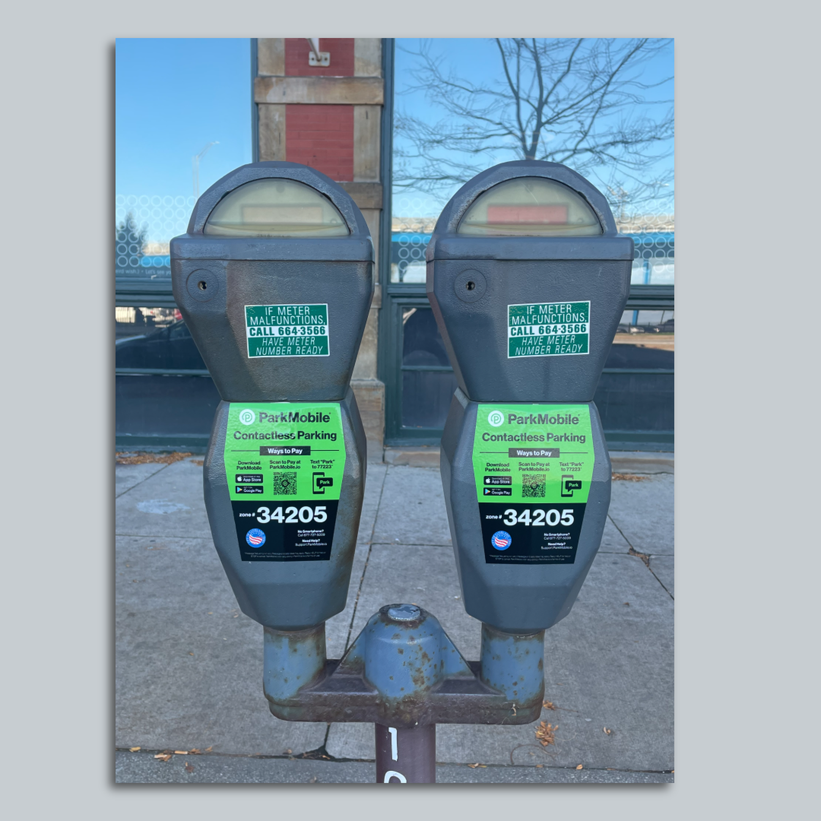 We tried Cleveland s new coinless parking meters Axios Cleveland