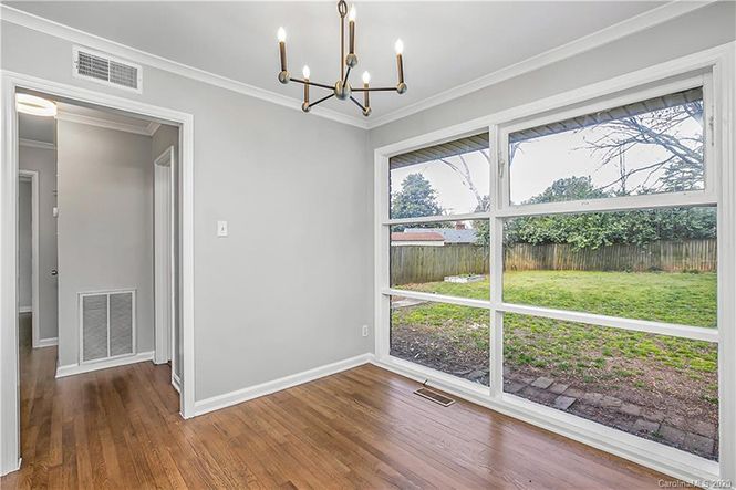 513 Inwood Dr interior