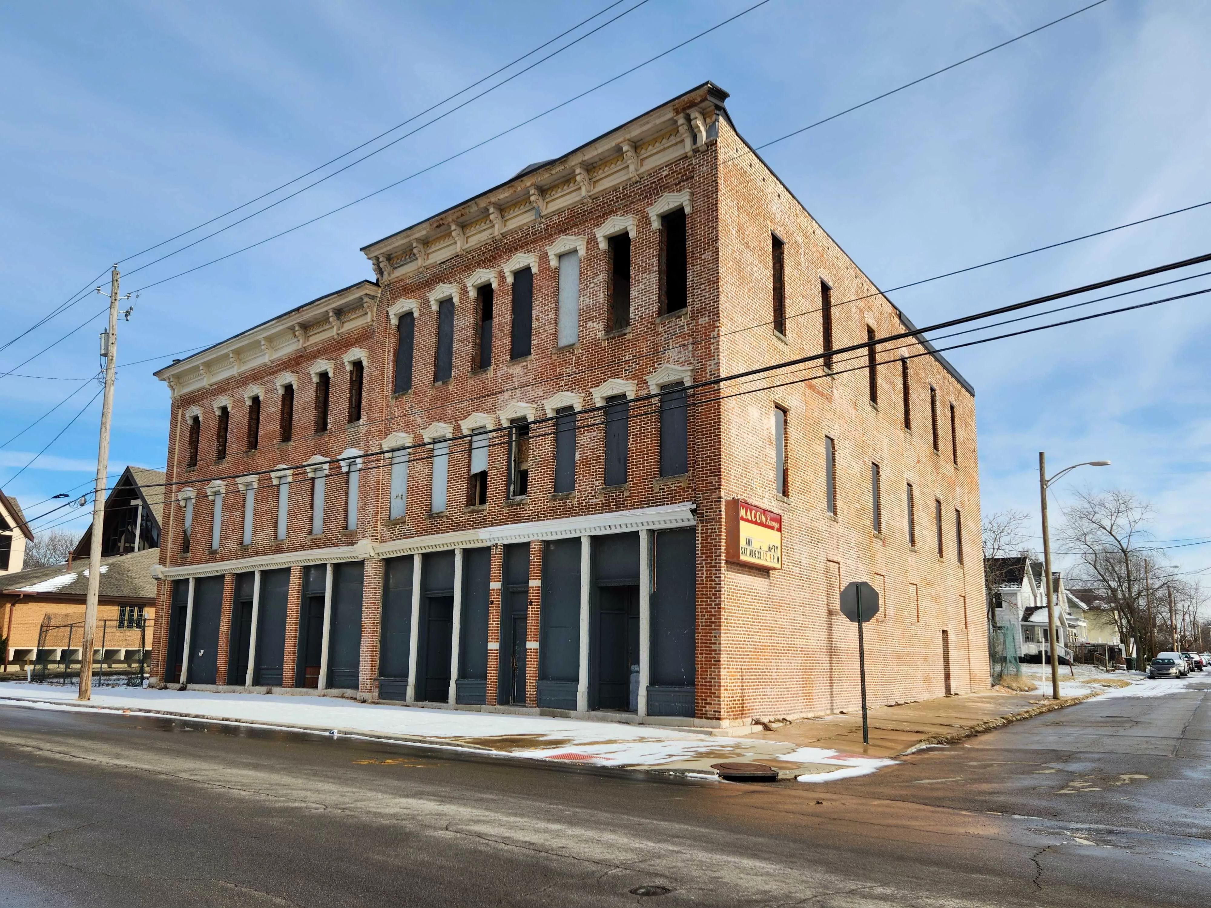 The former Macon Hotel and jazz lounge on North 20th Street in Columbus, Ohio. Photo: Tyler Buchanan/Axios
